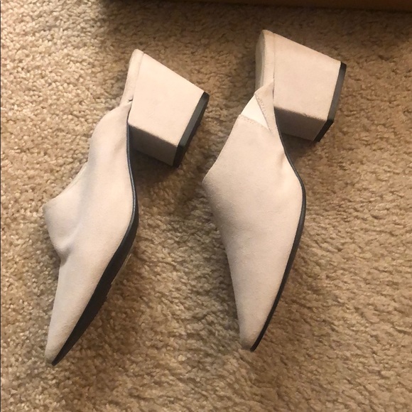 URBAN OUTFITTERS Becky Suede Ivory Pointed Mule - Picture 3 of 8